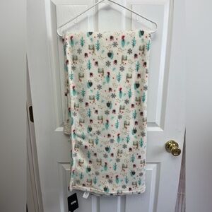 Cozy Winter-Themed Fleece Throw Blanket